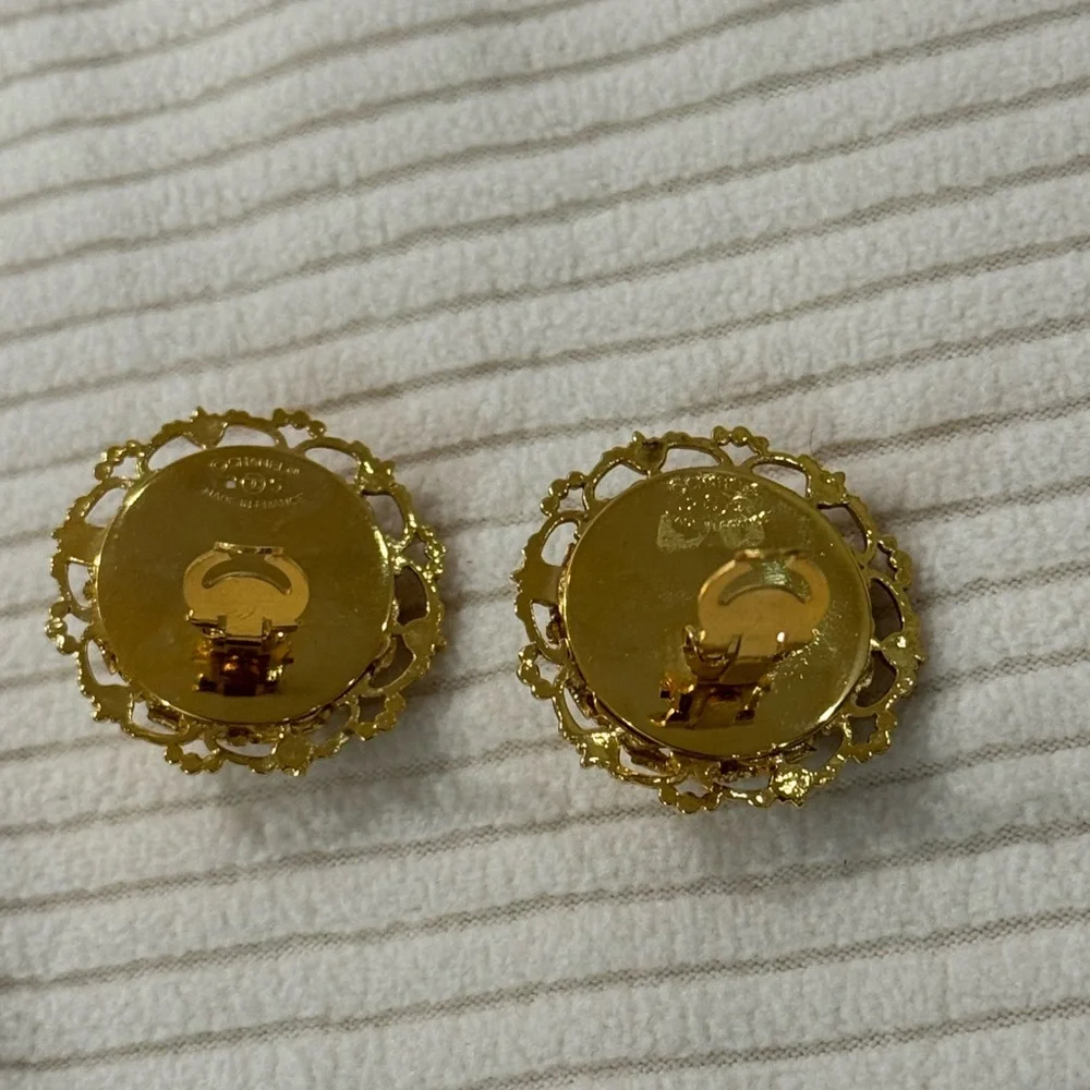 Chanel Vintage Gold Pearl Clip-On Earrings EUC - Beautiful Statement Piece